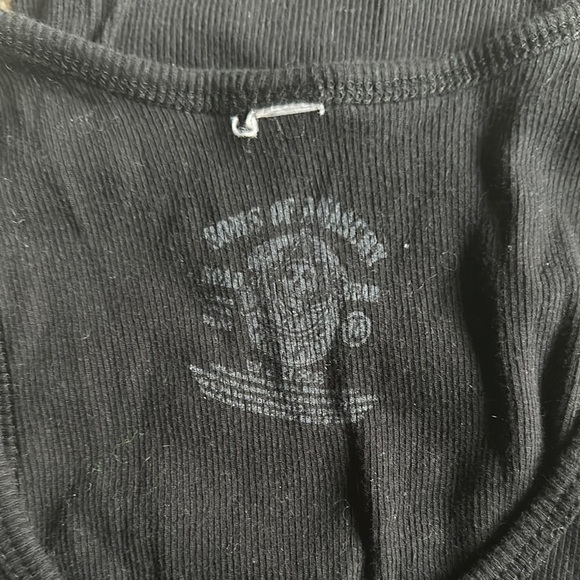 Sons of Anarchy Black Tank Top with Red Roses - Picture 2 of 3